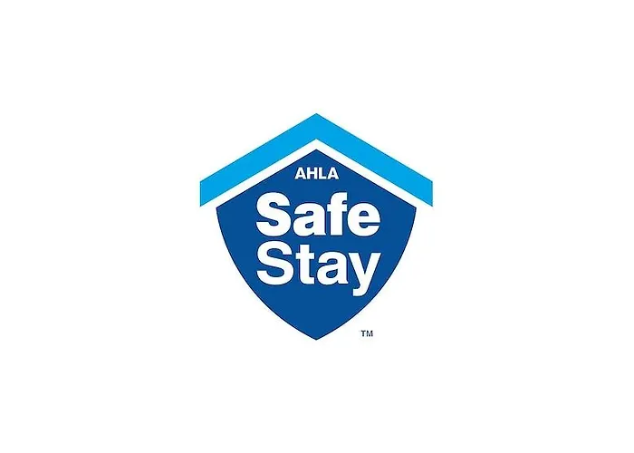 Hotel La Quinta By Wyndham Fargo-medical Center 3*