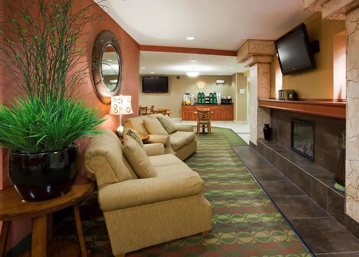 La Quinta By Wyndham Fargo-medical Center