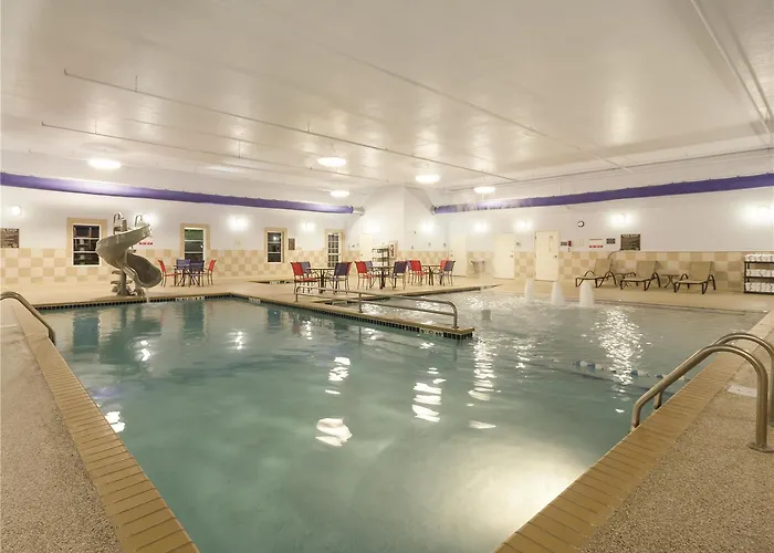 Hotel La Quinta By Wyndham Fargo-medical Center