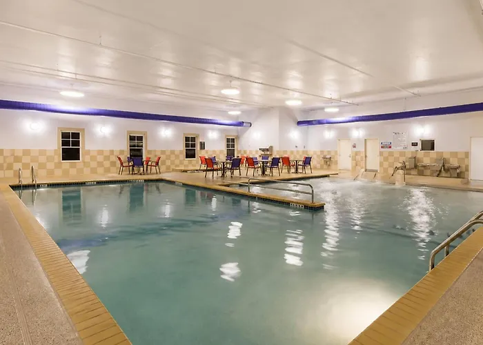 La Quinta By Wyndham Fargo-medical Center Hotel