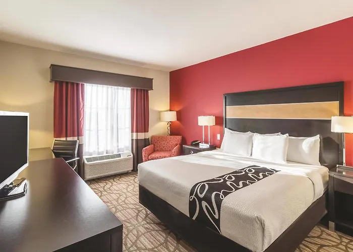 Hotel La Quinta By Wyndham Fargo-medical Center Fargo