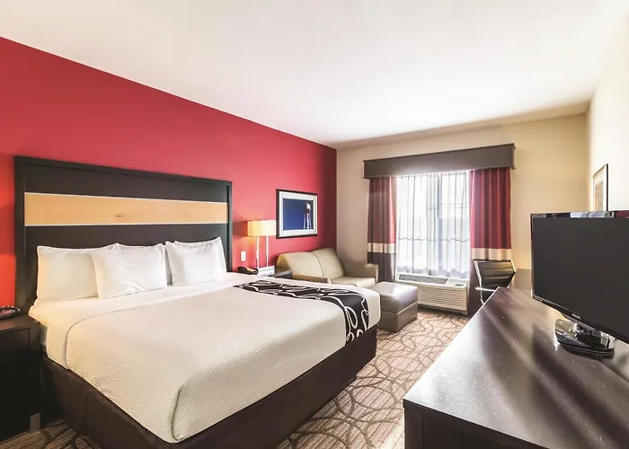La Quinta By Wyndham Fargo-medical Center