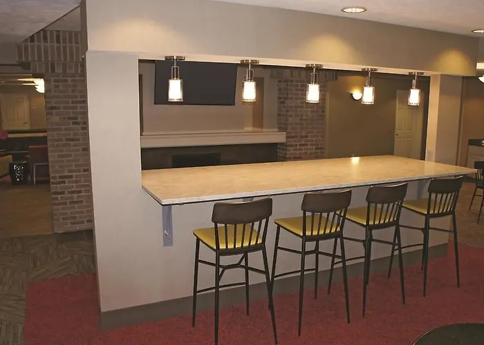 Hotel La Quinta By Wyndham Fargo-medical Center 3*