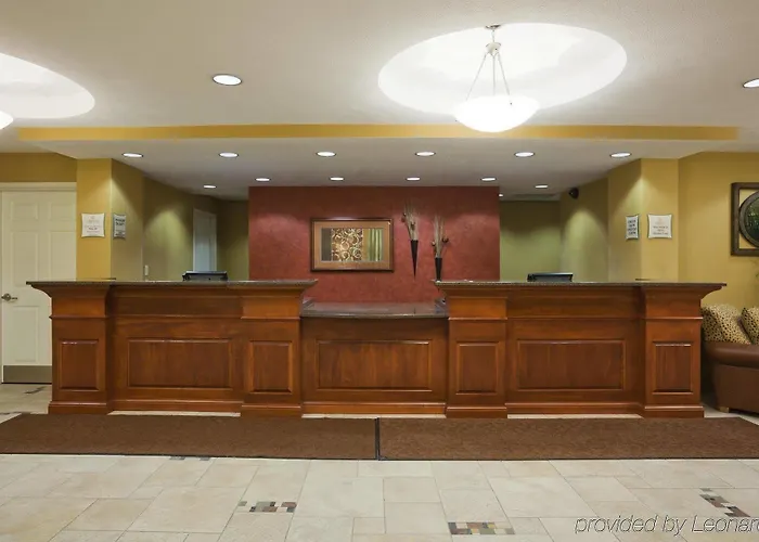 Hotel La Quinta By Wyndham Fargo-medical Center 3*