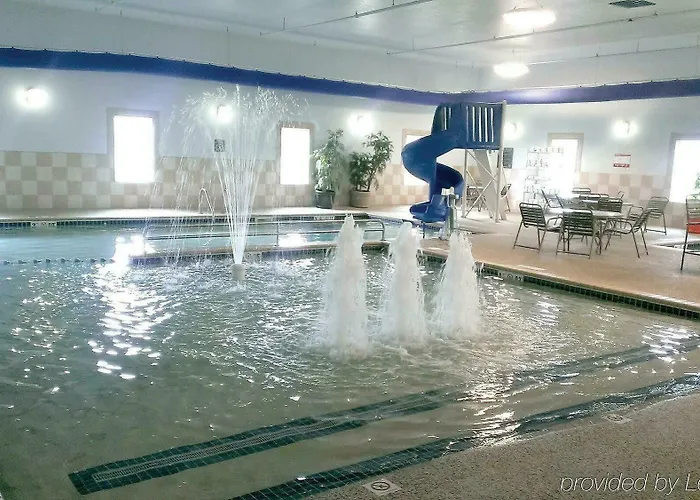 Hotel La Quinta By Wyndham Fargo-medical Center